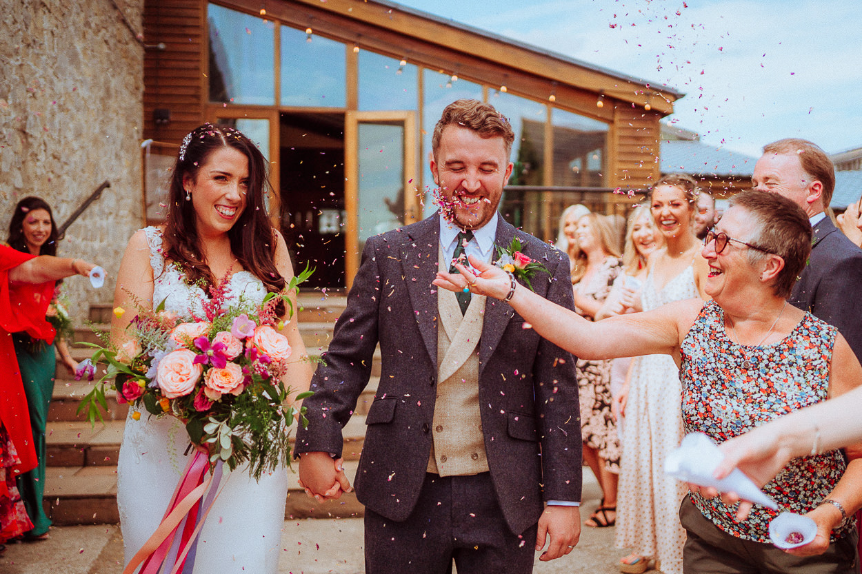 SUMMER WEDDING ROSEDEW FARM WEDDING PHOTOGRAPHY 040 SUMMER WEDDING ROSEDEW FARM WEDDING PHOTOGRAPHY 040